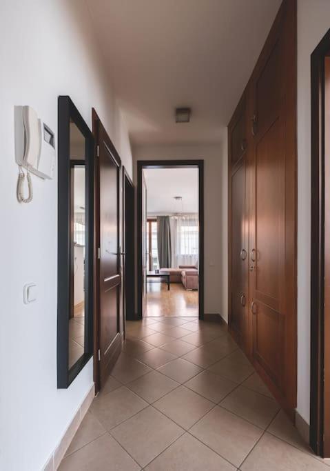 Apartamento Bright Downtown Balcony Retreat Budapest Exterior foto